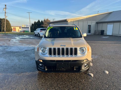 Used 2016 Jeep Renegade Limited image 8