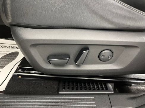 Used 2021 Nissan Rogue SL w/ Premium Package FWD image 32