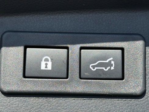 Used 2025 Subaru Outback Touring image 15