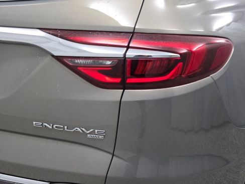 Used 2018 Buick Enclave Avenir image 14
