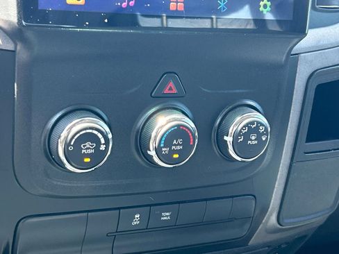 Used 2018 RAM 1500 Express w/ Express Value Package AWD/4WD image 35