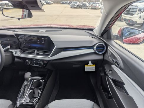 New 2026 Chevrolet Trax LT w/ Driver Confidence Package image 4