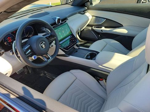 Used 2024 Maserati GranTurismo Trofeo image 5