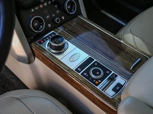 Used 2019 Land Rover Range Rover HSE image 27
