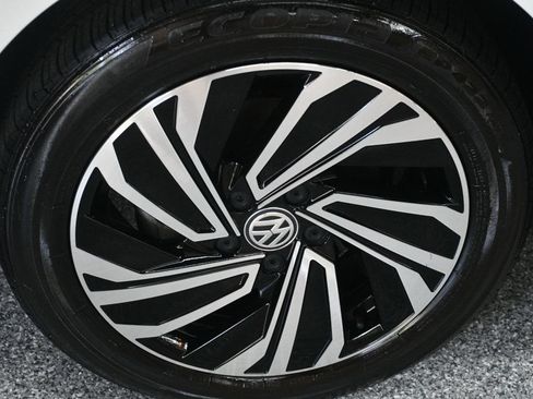 Used 2020 Volkswagen Jetta SEL Premium FWD image 18