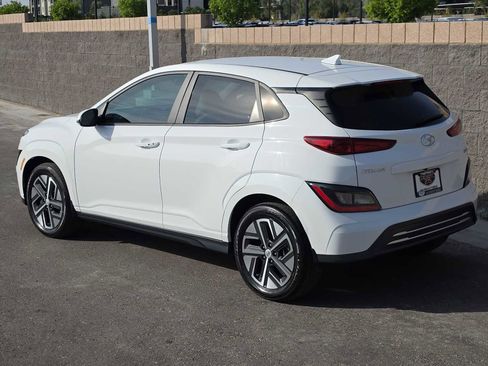 Used 2023 Hyundai Kona SE image 7