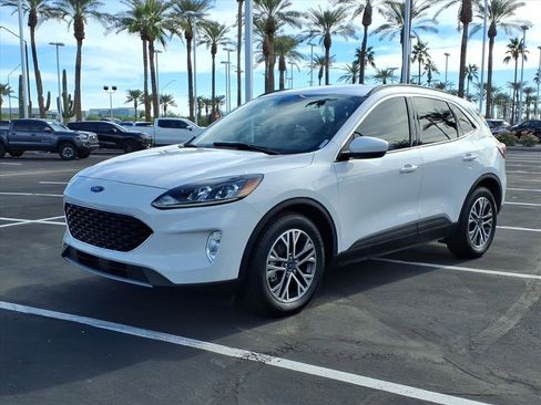 Used 2020 Ford Escape SEL image 12