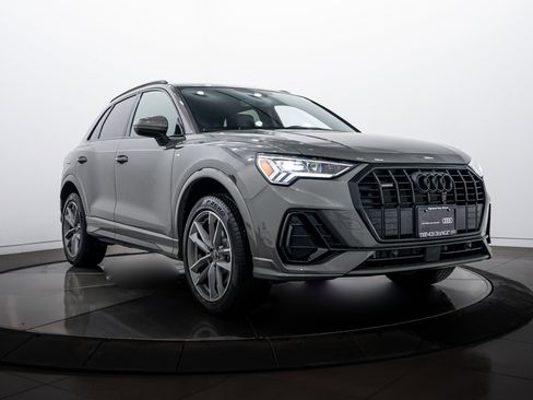 Certified 2025 Audi Q3 2.0T Premium w/ Convenience Package image 2