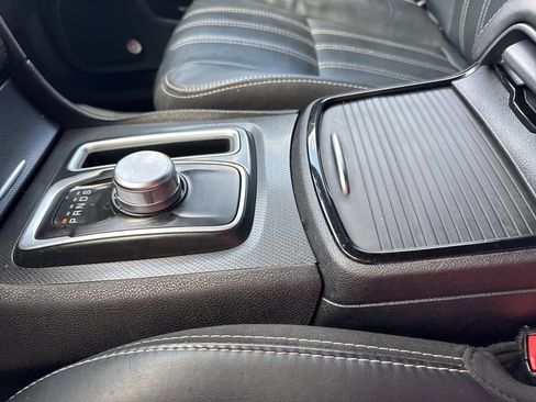 Used 2016 Chrysler 300 S image 32