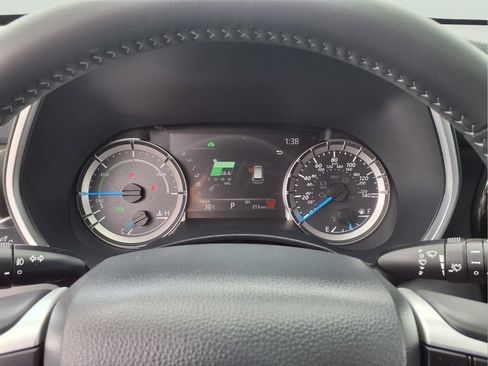 Used 2026 Toyota Highlander XLE AWD/4WD image 16