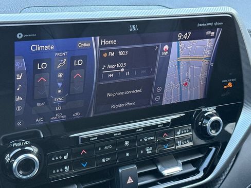 Certified 2021 Toyota Highlander Platinum AWD/4WD image 19