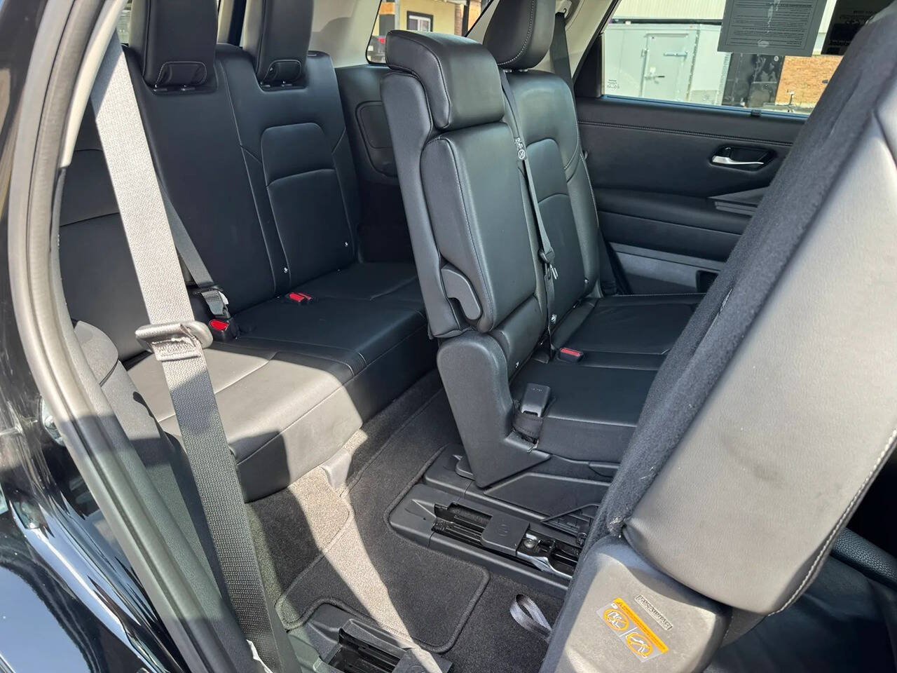 Used 2025 Nissan Pathfinder SL w/ Cargo Package AWD/4WD image 17