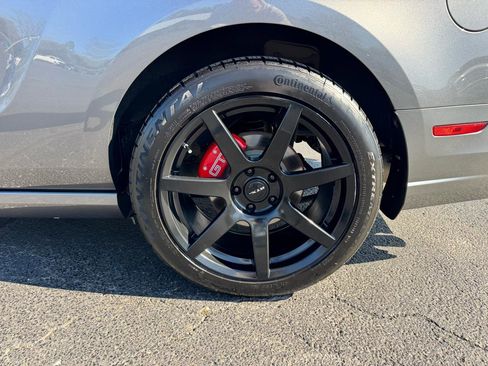 Used 2013 Ford Mustang GT image 11