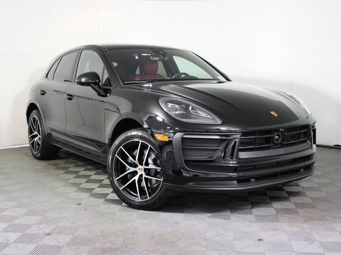 Certified 2026 Porsche Macan image 9