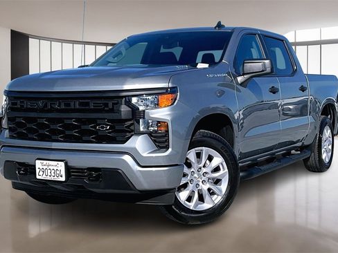 Used 2025 Chevrolet Silverado 1500 Custom image 1