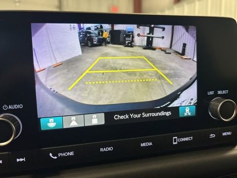 Certified 2025 Honda HR-V Sport image 32