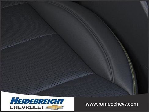 New 2025 Chevrolet Trax ACTIV w/ Sunroof Package image 22