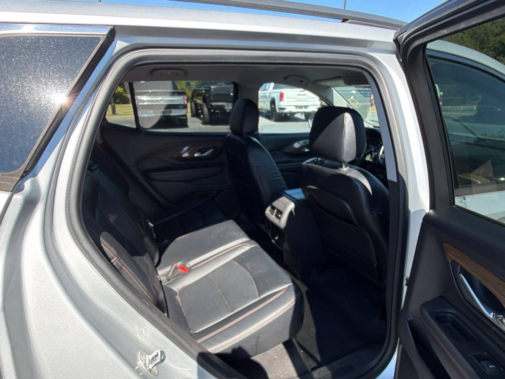 Used 2020 GMC Terrain SLE w/ Driver Convenience Package FWD image 14