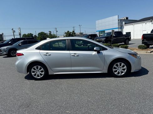 Used 2024 Toyota Corolla LE FWD image 7