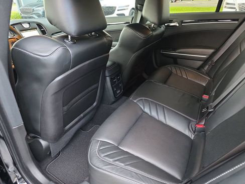 Used 2023 Chrysler 300 C RWD image 30