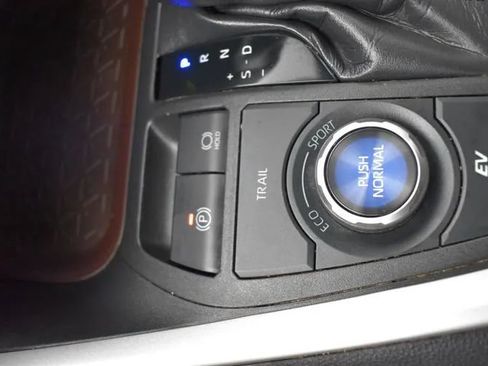 Used 2021 Toyota RAV4 Limited w/ Limited Grade Weather Package AWD/4WD image 35