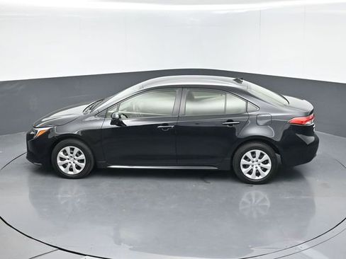 Used 2024 Toyota Corolla LE image 36