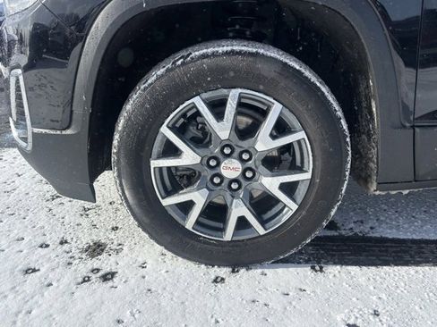 Used 2023 GMC Acadia SLT w/ Technology Package image 10