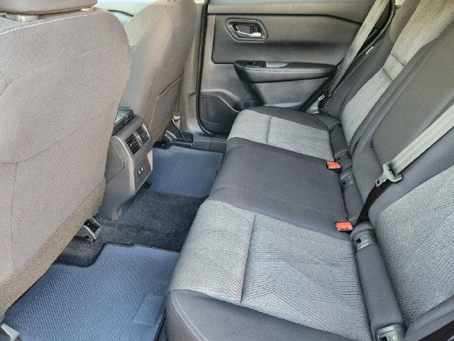 Used 2026 Nissan Rogue SV FWD image 30