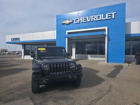 Used 2021 Jeep Wrangler Unlimited Sport image 17
