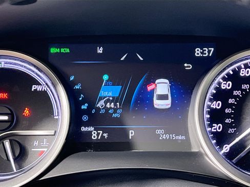 Used 2024 Toyota Camry XLE FWD image 15