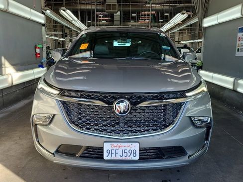 Used 2023 Buick Enclave Avenir w/ Avenir Technology Package image 6