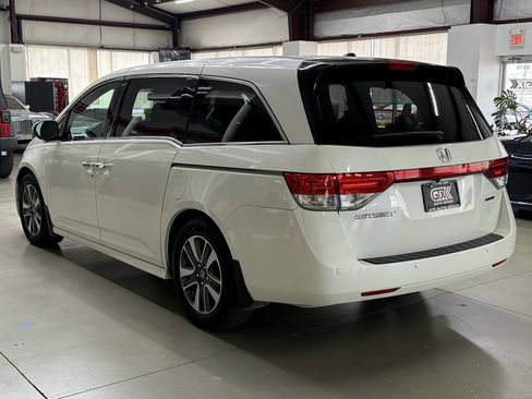 Used 2017 Honda Odyssey Touring image 4