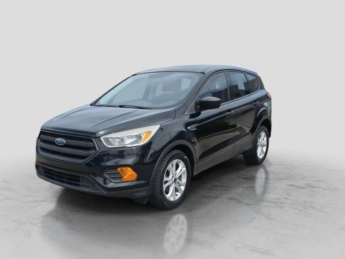 Used 2017 Ford Escape S FWD image 4