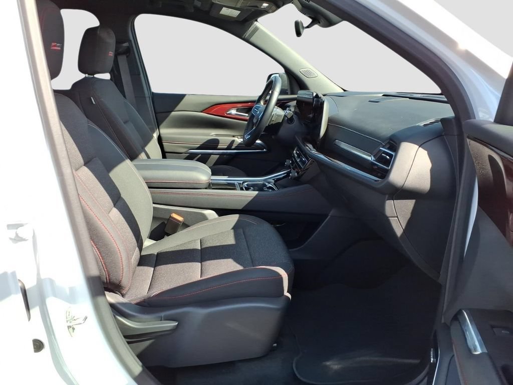 Used 2024 Chevrolet Traverse Z71 w/ Enhanced Driving Package AWD/4WD image 9