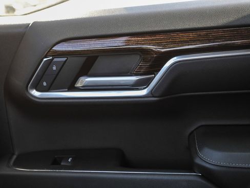 Used 2024 GMC Sierra 1500 Elevation image 21