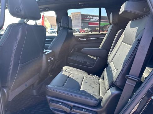 Used 2022 GMC Yukon Denali image 15