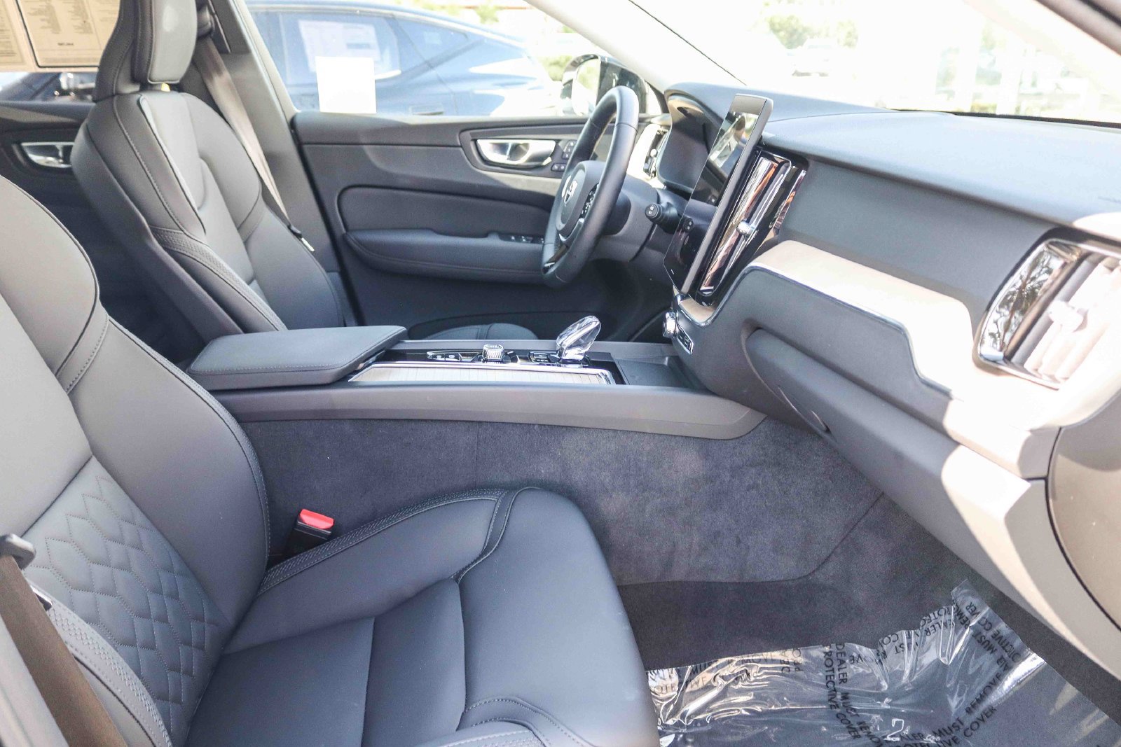 Certified 2026 Volvo XC60 B5 Core AWD/4WD image 17
