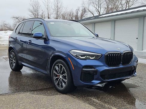 Used 2023 BMW X5 xDrive40i w/ M Sport Package image 9