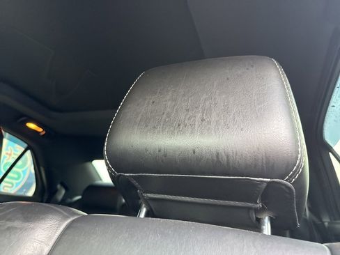 Used 2018 Chrysler 300 S w/ 300S Premium Group image 27