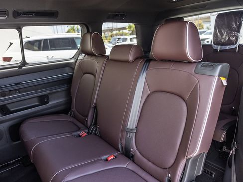 New 2025 Volkswagen ID. Buzz Pro S Plus image 10