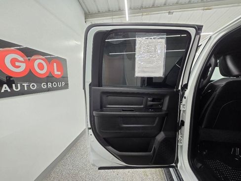 Used 2023 RAM 2500 Tradesman w/ Chrome Appearance Group AWD/4WD image 29