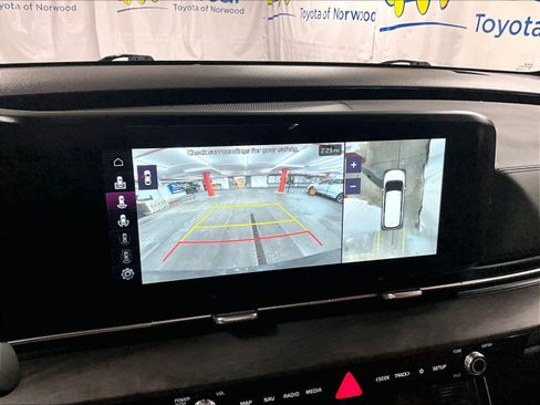 Used 2024 Kia Carnival SX image 20