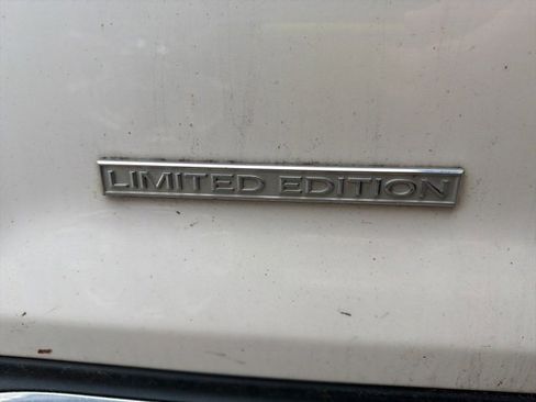 Used 2013 Lincoln MKX Base image 3