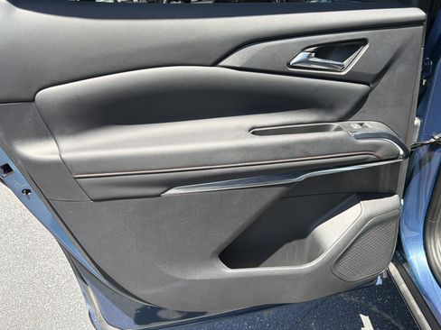 Used 2024 Chevrolet Traverse Z71 w/ LPO, Floor Liner Package AWD/4WD image 23