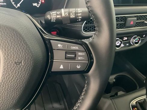 New 2026 Honda HR-V EX-L image 12