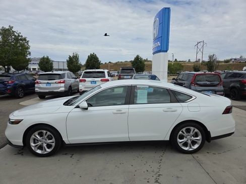 Certified 2023 Honda Accord LX image 8