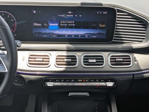 Used 2024 Mercedes-Benz GLE 350 4MATIC image 19