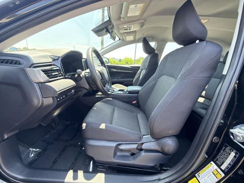 Used 2025 Toyota Camry LE FWD image 13