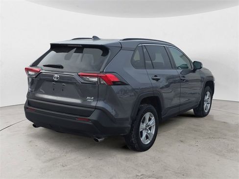 Used 2020 Toyota RAV4 XLE w/ Convenience Package image 5
