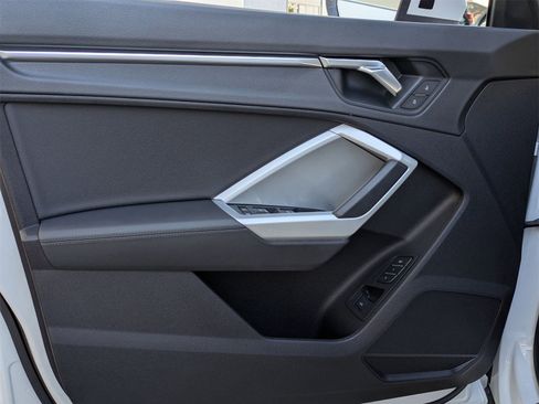 Used 2022 Audi Q3 2.0T Premium Plus w/ Premium Plus Package image 15